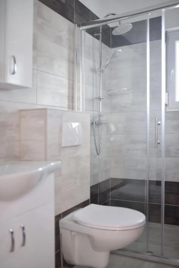 Apartmani J&M Sukošan クロアチア