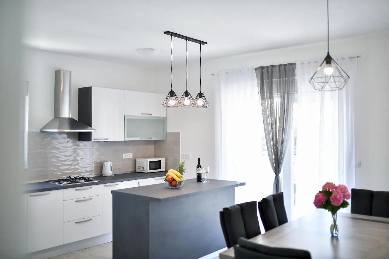Apartmani J&M Sukošan 0*,